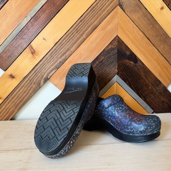 Dansko Clogs size 36 - Picture 3 of 4